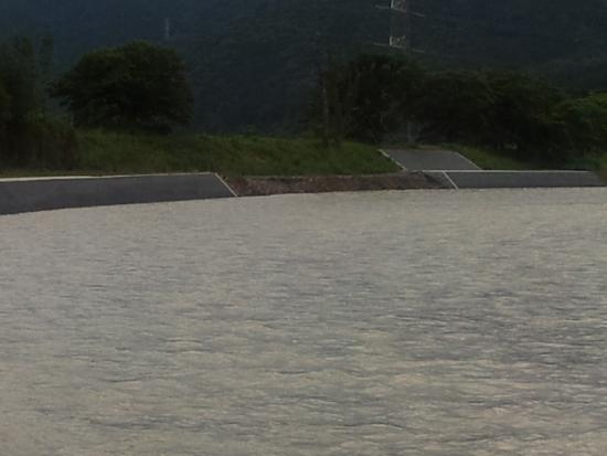 ファイル名: 20120620_175257.jpg
ファイルサイズ: 172.6KB
→クリックで元のサイズを表示 20120620_175257